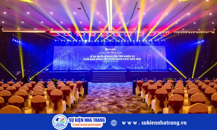 Cho thuê sân khẩu tổ chức sự kiện